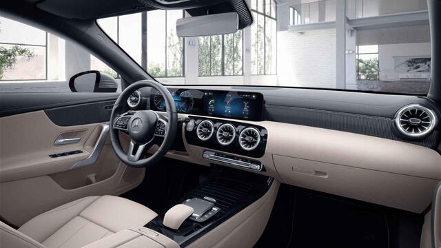 Mercedes-Benz CLA-KLASSE Shooting Brake 180 Luxury Line | Stoelverwarming | Premium Pack | Distronic | Multibeam | Achteruitrijcamera |