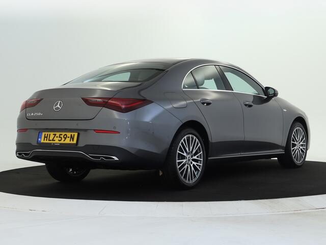 Mercedes-Benz CLA-KLASSE 250 e Business Solution Luxury | Macchiatobeige Interieur | Stoelverwarming | Parkeerpakket met Camera | LED | DAB | | Inclusief 24 maanden Mercedes-Benz Certified garantie voor Europa.