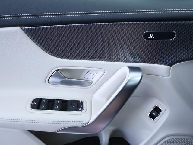 Mercedes-Benz CLA-KLASSE 250 e Business Solution Luxury | Macchiatobeige Interieur | Stoelverwarming | Parkeerpakket met Camera | LED | DAB | | Inclusief 24 maanden Mercedes-Benz Certified garantie voor Europa.