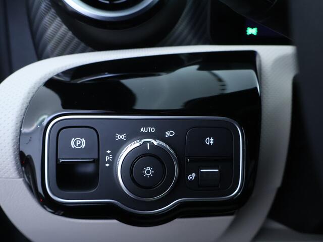 Mercedes-Benz CLA-KLASSE 250 e Business Solution Luxury | Macchiatobeige Interieur | Stoelverwarming | Parkeerpakket met Camera | LED | DAB | | Inclusief 24 maanden Mercedes-Benz Certified garantie voor Europa.