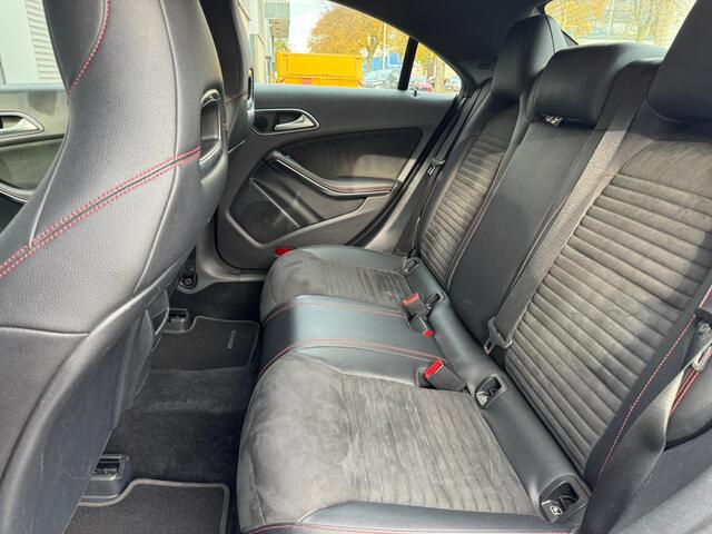 Mercedes-Benz CLA-KLASSE 180 Business Solution AMG |Alcantara |Camera |Stoelverw.