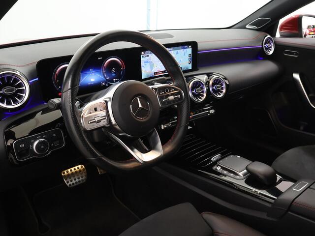 Mercedes-Benz CLA-KLASSE Shooting Brake 250 e AMG | Burmester 3D | Rij assistentie pakket | Easy Pack achterklep | Donker getint glas | Sfeerverlichting | Apple Carplay