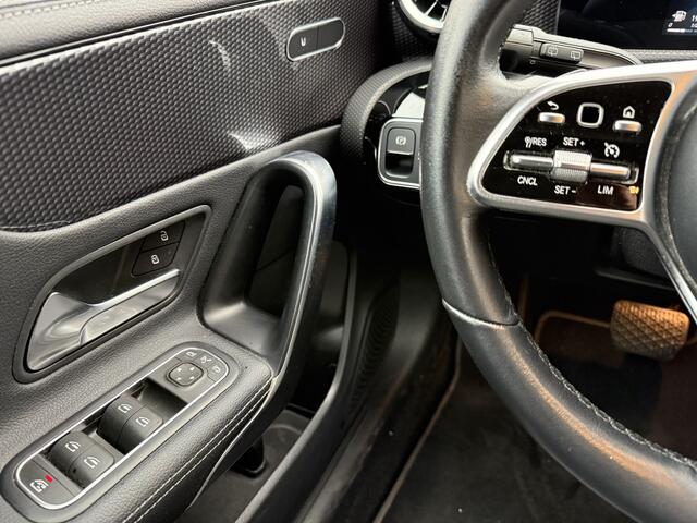 Mercedes-Benz CLA-KLASSE Shooting Brake 180 Luxury Line Aut., Camera | Trekhaak | Navi