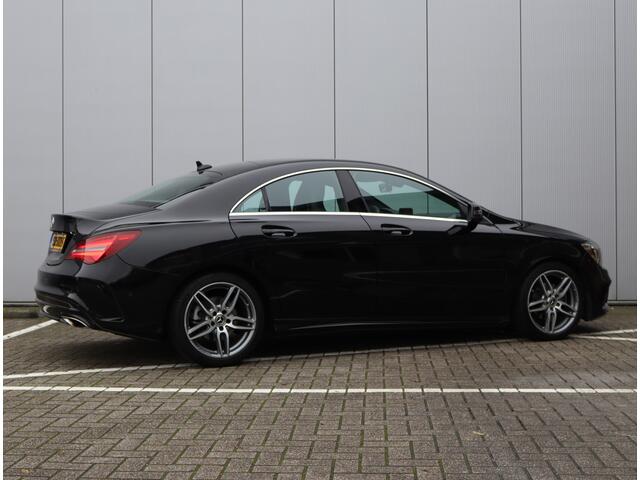 Mercedes-Benz CLA-KLASSE 180 AMG-line | Parkeercamera | Stoelverwarming |