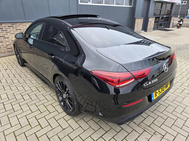 Mercedes-Benz CLA-KLASSE 250 AMG Line,Pano,Sfeerverlichting,Camera,Volgsysteem,Alarm Klasse 3.