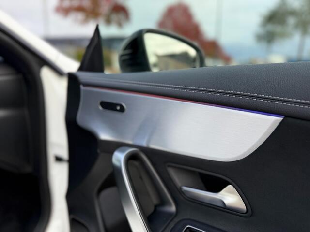 Mercedes-Benz CLA-KLASSE 250e AMG Distronic Plus Night Pakket