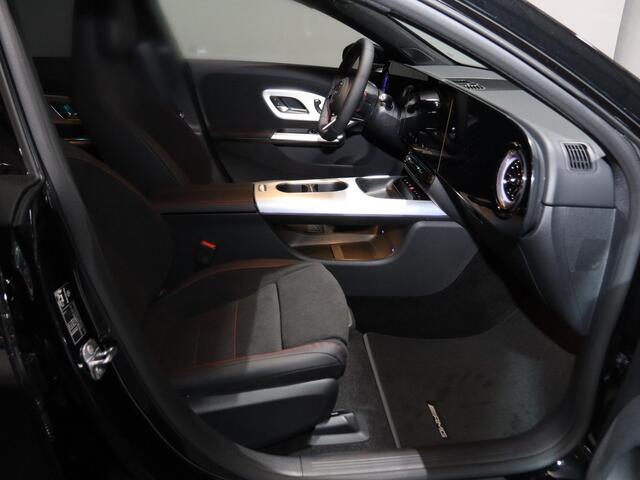 Mercedes-Benz CLA-KLASSE 250+ Launch Edition 85 kWh | Night | Panoramadak | Stoelverwarming | DISTRONIC | Achteruitrijcamera | Dodehoekassistent |