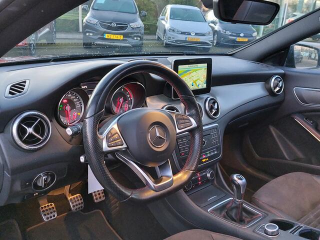 Mercedes-Benz CLA-KLASSE Shooting Brake 180 122pk Sport Edition AMG | Airco | Cruise | Bi-Xenon | Leder+Alcantara | Panorama Schuifdak | Stoelverwarming | Privacy Glass | 18'''lm | Trekhaak