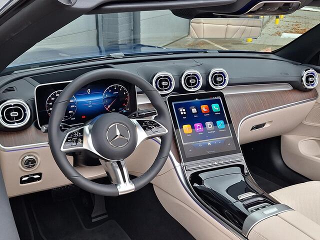 Mercedes-Benz CLE Cabriolet 180 Luxury Line | Beige leder | Stoelventilatie | 360° camera | Rijassistentiepakket | Memory pakket | Head-up Display | DIGITAL LIGHT | Stoelverwarming | Sfeerverlichting | Keyless-GO