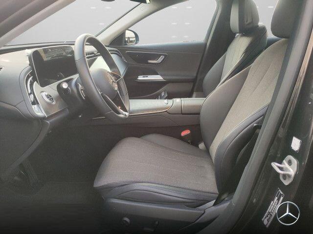 Mercedes-Benz E-KLASSE 220 d Avantgarde Distronic 19 Inch MBUX Stoelverwarming Stuurverwarming Camera