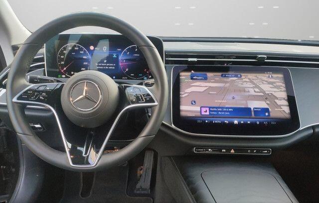 Mercedes-Benz E-KLASSE 220 d Avantgarde Distronic 19 Inch MBUX Stoelverwarming Stuurverwarming Camera
