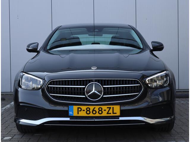 Mercedes-Benz E-KLASSE 200 Luxury | Panoramadak | Leder | Sfeerverlichting |