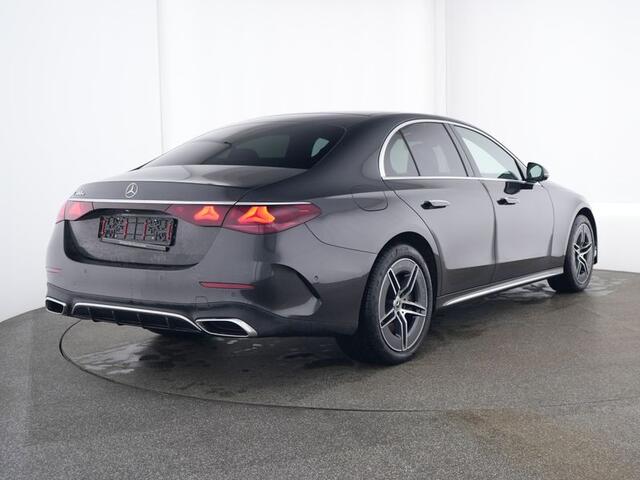 Mercedes-Benz E-KLASSE 300 e AMG Plug-In Hybride | AMG Line Advanced Plus | Stuur en Stoelverwarming | Memory Voorstoelen | Dodehoek Assist | 360° camera | Inclusief 24 maanden MB Certified garantie voor Europa.