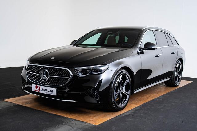 Mercedes-Benz E-KLASSE 300 e Luxury Line Trekhaak - Warmtewerend donkergetint glas - Warmtewerend, donkergetint glas - Sierelementen in openporig bruin esdoorn - Dakbekleding in stof zwart -