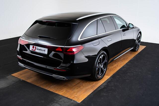Mercedes-Benz E-KLASSE 300 e Luxury Line Trekhaak - Warmtewerend donkergetint glas - Warmtewerend, donkergetint glas - Sierelementen in openporig bruin esdoorn - Dakbekleding in stof zwart -