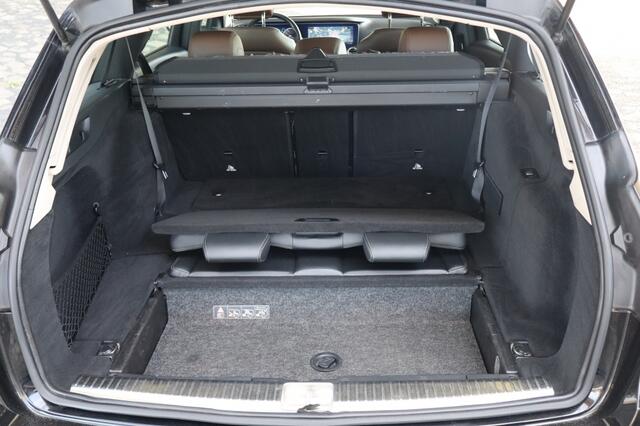 Mercedes-Benz E-KLASSE 400 4M. Prem. Plus | 7 Zitplaatsen | Trekhaak | Stoel verwarming