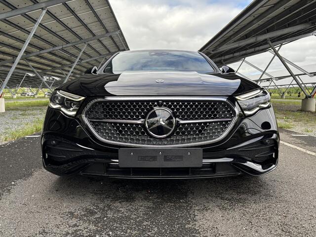 Mercedes-Benz E-KLASSE 300e Sport Edition | Night | Panoramaschuifdak | Premium Plus | Rijassistentiepakket Plus | Head-up display | Burmester |
