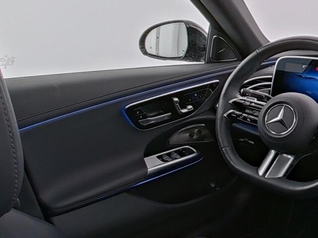 Mercedes-Benz E-KLASSE 300 e 4MATIC AMG Plug-In Hybride AMG Line | Night Pakket | Panorama Schuif-Kanteldak | Burmester® | Trekhaak | Rijassistentiepakket plus | Keyless-Go Inclusief 24 maanden MB Certified garantie voor Europa.