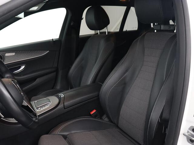 Mercedes-Benz E-KLASSE 300e Avantgarde | Adaptive cruise | Stoelverwarming | 360 Camera | Carplay | Trekhaak | Sfeerverlichting | Half leder | Navigatie | Widescreen | Full LED | PHEV | Plug In