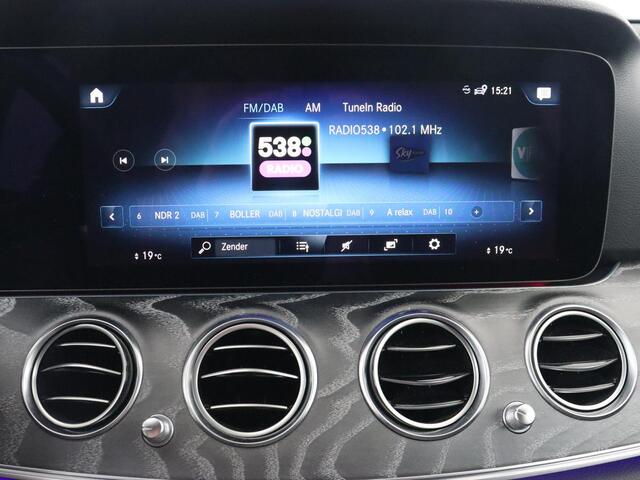 Mercedes-Benz E-KLASSE 300e Avantgarde | Adaptive cruise | Stoelverwarming | 360 Camera | Carplay | Trekhaak | Sfeerverlichting | Half leder | Navigatie | Widescreen | Full LED | PHEV | Plug In