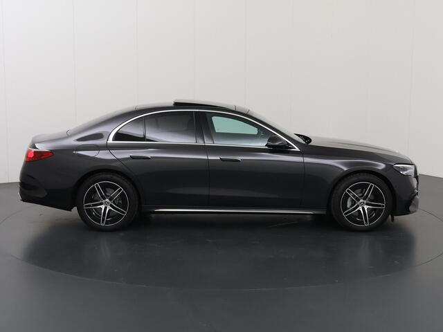 Mercedes-Benz E-KLASSE 300 e AMG Line | Panoramadak | Trekhaak | Winter pakket | Burmester |