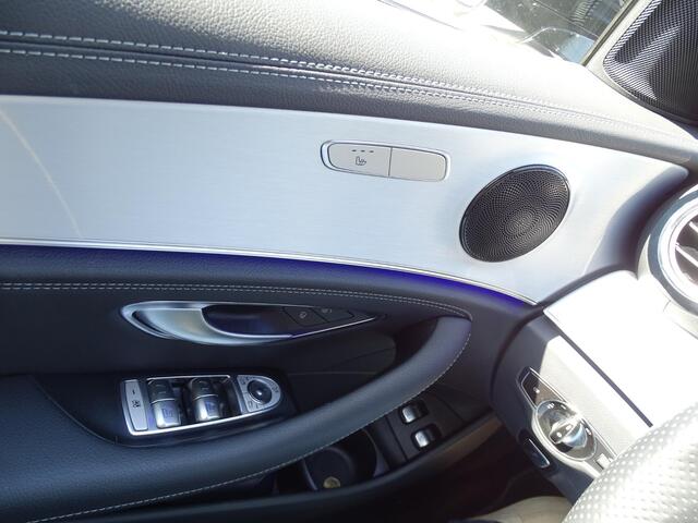 Mercedes-Benz E-KLASSE 300 e 4MATIC AMG Line AUTOMAAT| SPORT INTERIEUR| NAVIGATIE| 360-CAMERA| DODE-HOEK| MULTIMEDIA| AIRCO/ECC| ADAPTIVE CRUISECONTROLL| XENON/LED| TREKHAAK| SFEER VERLICHTING|