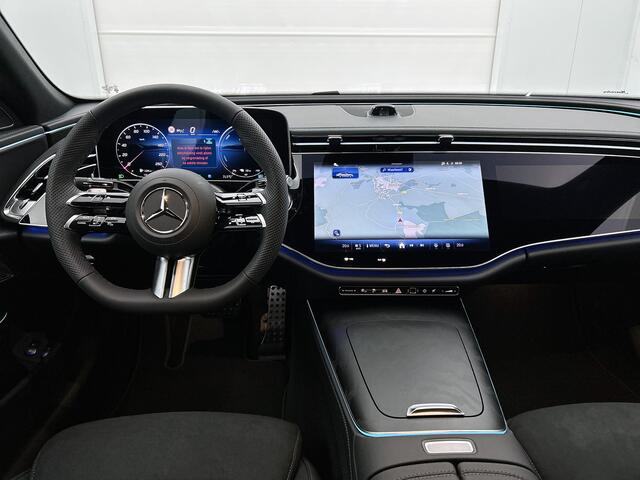 Mercedes-Benz E-KLASSE 300 e Sport Edition | Premium pakket | Trekhaak | Nightpakket | Winter pakket | Adaptieve Cruise Control | Burmester® 4D surround sound system | MBUX Superscreen | Parkeerpakket met 360°-camera |