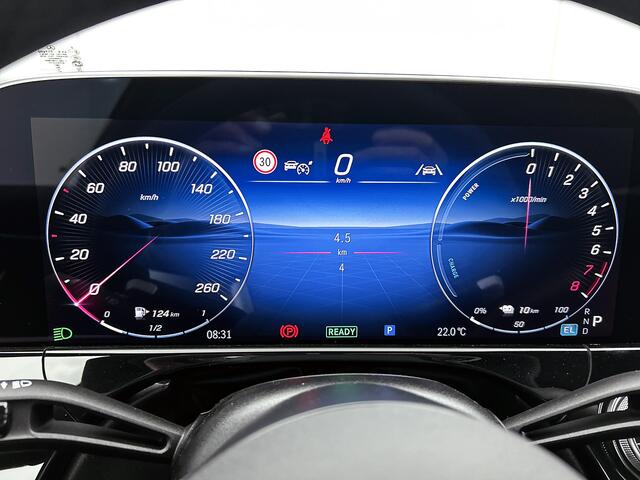 Mercedes-Benz E-KLASSE 300 e Sport Edition | Premium pakket | Trekhaak | Nightpakket | Winter pakket | Adaptieve Cruise Control | Burmester® 4D surround sound system | MBUX Superscreen | Parkeerpakket met 360°-camera |