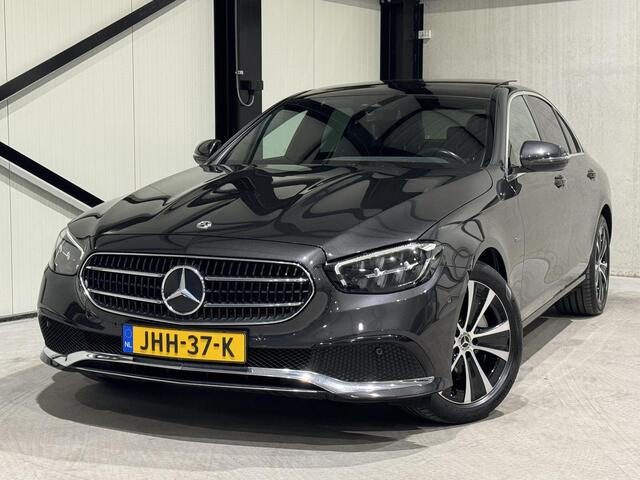 Mercedes-Benz E-KLASSE 300 e Business Solution Aut. | panorama | sfeer verlichting | leder | SOH 95% |