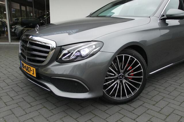 Mercedes-Benz E-KLASSE 220 d Ambition / Camera / Dodehoek/ Distronic / Widescreen/ Stoelverwarming