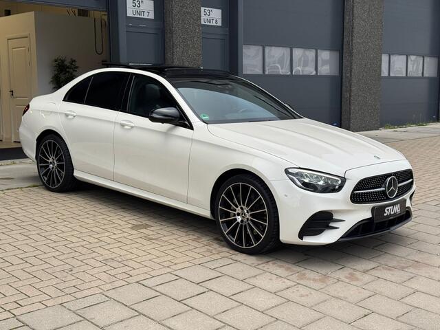 Mercedes-Benz E-KLASSE 300 e 4MATIC AMG Line | E300 Hybride | Pano | Matrix LED | Burmester | Night | Keyless | Adapt. Cruise | Trekhaak | 20 Inch | 360 | Carplay | DAB | Trekhaak | Sfeer | Dodehoek | Lane Assist | BTW | Dealer Onderhouden | Garantie