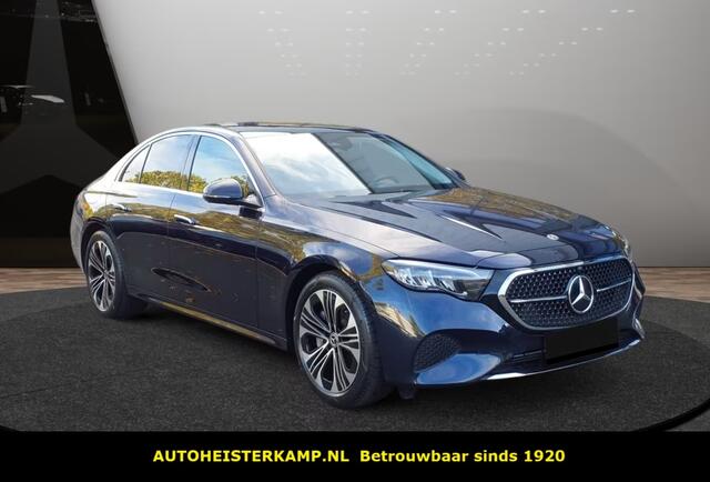 Mercedes-Benz E-KLASSE 300 e Avantgarde Distronic Burmester Panorama Schuifdak Stuurverwarming Stoelverwarming 19 Inch Camera
