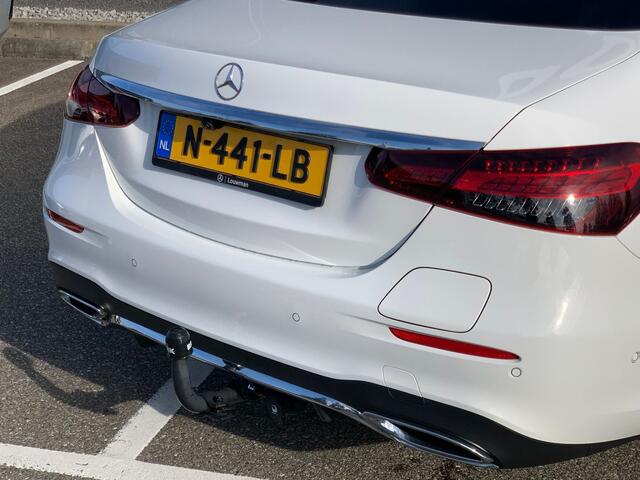 Mercedes-Benz E-KLASSE 300 e AMG Line l Schuif- kanteldak l Multibeam LED l Afneembare Trekhaak l Camaera l Stoelverwarming l Dodehoek detectie l