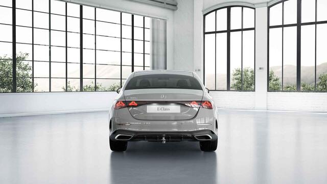 Mercedes-Benz E-KLASSE 300e Sport Edition | Premium-pakket | Trekhaak | Nightpakket | Burmester | Dodehoekassistent | 360° camera |