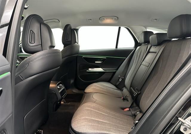 Mercedes-Benz E-estate 220 d Avantgarde Distronic Trekhaak Camera Stoelverwarming MBUX