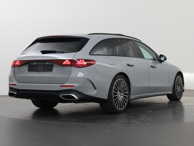 Mercedes-Benz E-estate 300 e AMG Line | Night | Panoramadak | Burmester | 20" lichtmetalen velgen | Digital Light | Sfeerverlichting |