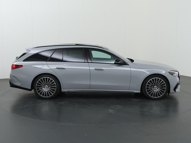 Mercedes-Benz E-estate 300 e AMG Line | Night | Panoramadak | Burmester | 20" lichtmetalen velgen | Digital Light | Sfeerverlichting |