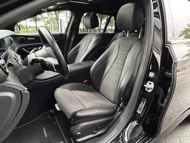 Mercedes-Benz E-estate 300e AMG // Trekhaak 2100kg // 360 Camera // Schuifdak // Night pakket // Elek. Achterklep // Carplay