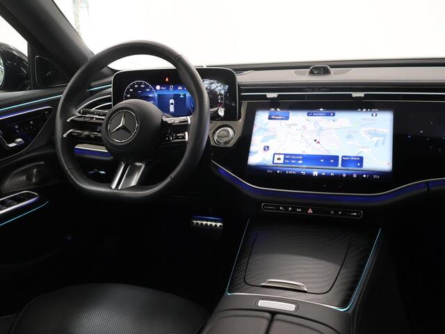 Mercedes-Benz E-estate 300 e Exclusive Line | Panoramadak | Night | Verlichte grill | Burmester | Hyperscreen | Trekhaak |