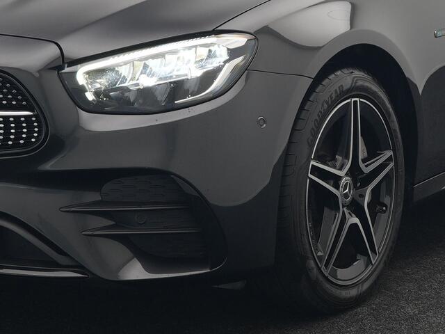 Mercedes-Benz E-estate 300 e AMG Line Plug In Hybrid 320pk Dealer O.H PHEV | Alcantara Sportstoelen Verwarmd | Widescreen Navi | Apple Carplay | BLIS | Sfeerverlichting | Camera |