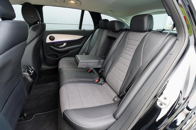 Mercedes-Benz E-estate 300 de Luxury Line | Trekhaak | Adaptieve cruise| Rijklaarprijs - incl.garantie