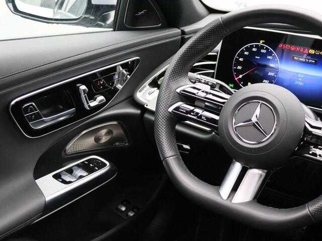 Mercedes-Benz E-estate 300 e AMG Plug-In Hybride AMG Line | Panorama Schuif-Kanteldak | Trekhaak | Memory Voor Stoelen | Burmester® | Alarm | Lederen Bekleding. Inclusief 24 maanden MB Certified garantie voor Europa.