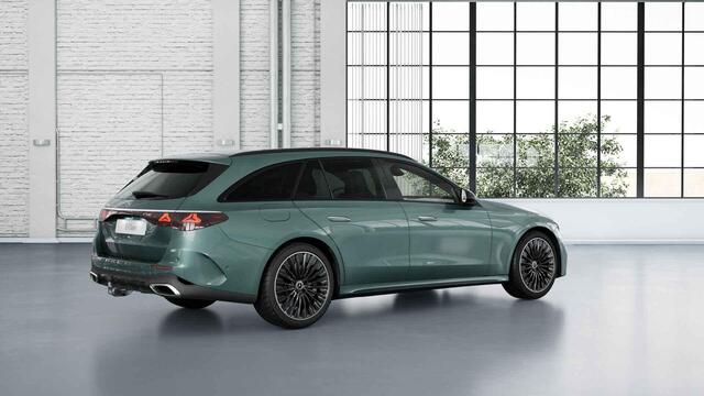 Mercedes-Benz E-estate 300 e AMG Line | Premium pakket | Head up display | 20 inch | Panoramadak | Trekhaak | Night pakket | Verlichte grille |