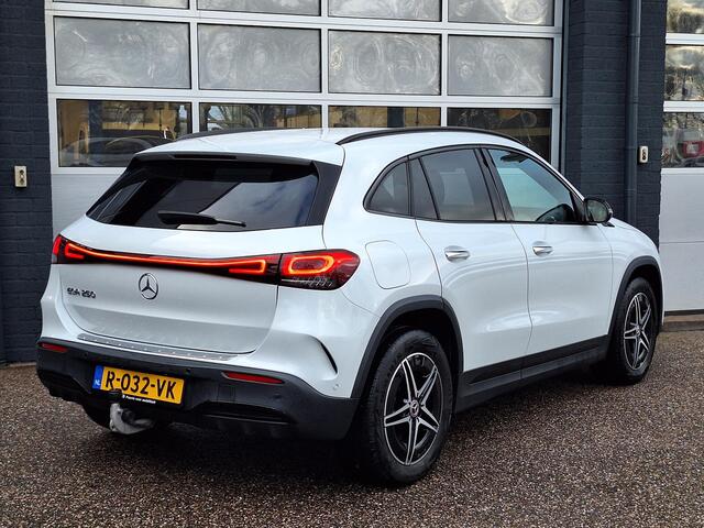 Mercedes-Benz EQA 250 AMG Line | Trekhaak | Night pakket | Keyless-GO | Achteruitrijcamera | Sfeerverlichting | Elektrische achterklep