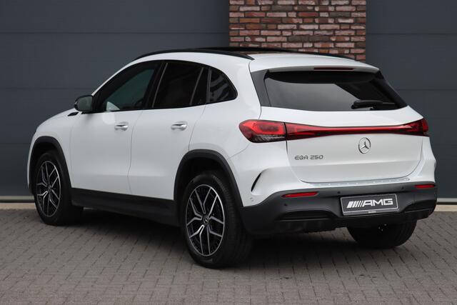 Mercedes-Benz EQA 250 AMG Line 67 kWh | Panoramadak | Widescreen | Sfeerverlichting | Nightpakket | Keyless Go | Apple Carplay | Advanced Sound System | Stoelverwarming |