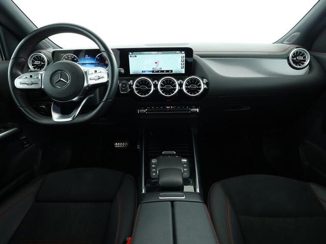 Mercedes-Benz EQA 250 AMG Line 67 kWh | AMG Line | Achteruitrijcamera | Easy Pack Achterklep | MBUX Augmented Reality | Led koplampen | Inclusief 24 maanden MB Certified garantie voor Europa.