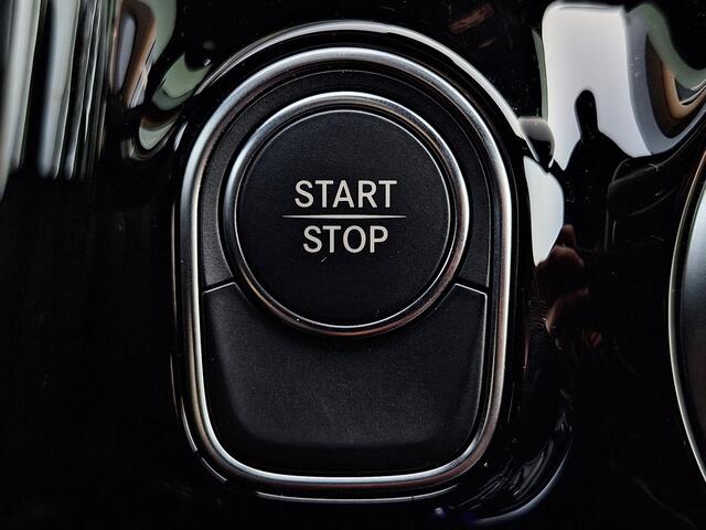 Mercedes-Benz EQA 250+ Business Edition | Apple CarPlay | Android Auto | Donkergetint Glas Achter | Dodehoekassistent | Alarm | Sfeerverlichting | Stoelverwarming | Achteruitrijcamera | Parkeersensoren | Elektrisch Inklapbare Buitenspiegels