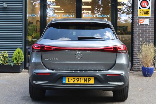 Mercedes-Benz EQA 250 Business Solution Luxury 67 kWh Camera/Sfeer/Dodehoek/Elek. klep/Trekhaak wegkl.