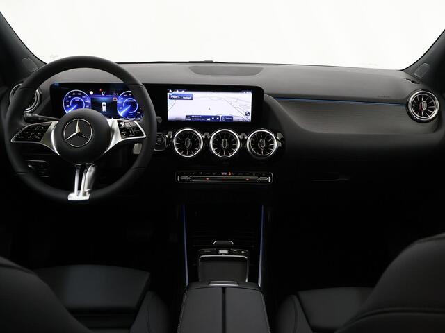 Mercedes-Benz EQA 250+ Business Solution Luxury 71 kWh | Panoramaschuifdak | Trekhaak | 360°-camera | Winter pakket | KEYLESS-GO