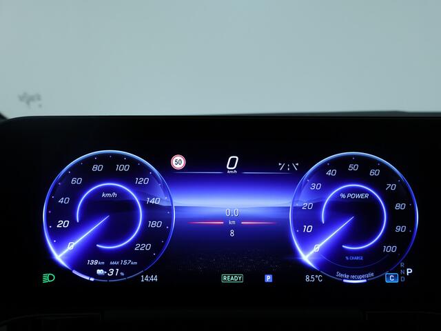 Mercedes-Benz EQA 250+ AMG Line LIMITED 71 kWh | Nightpakket | Parkeerpakket met achteruitrijcamera | KEYLESS-GO comfort pakket | Winter pakket | GUARD 360° Voertuigbescherming Plus | EASY PACK achterklep |